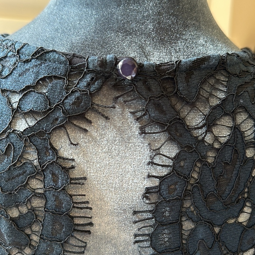 Banana Republic Navy Black Lace Sleeveless Cocktail Dress with Back Cut Out 12P - Picture 8 of 10